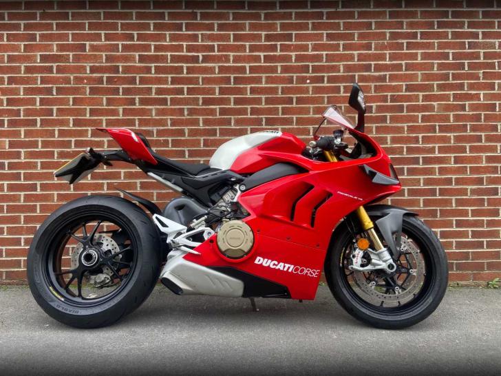 Ducati PANIGALE V4 R