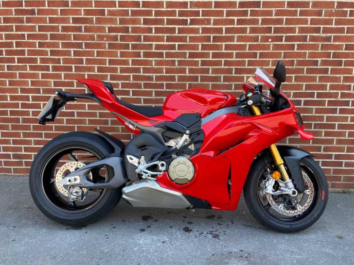 Ducati PANIGALE V4 S