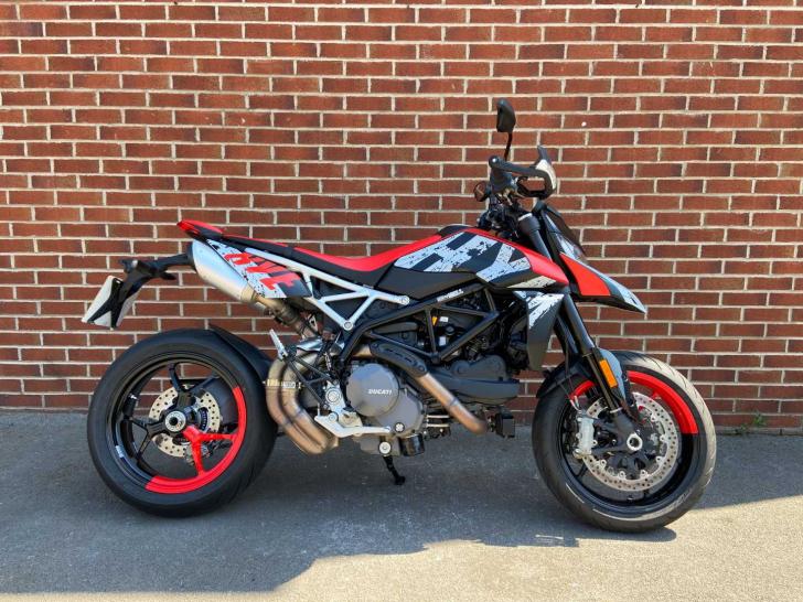 Ducati HYPERMOTARD 950