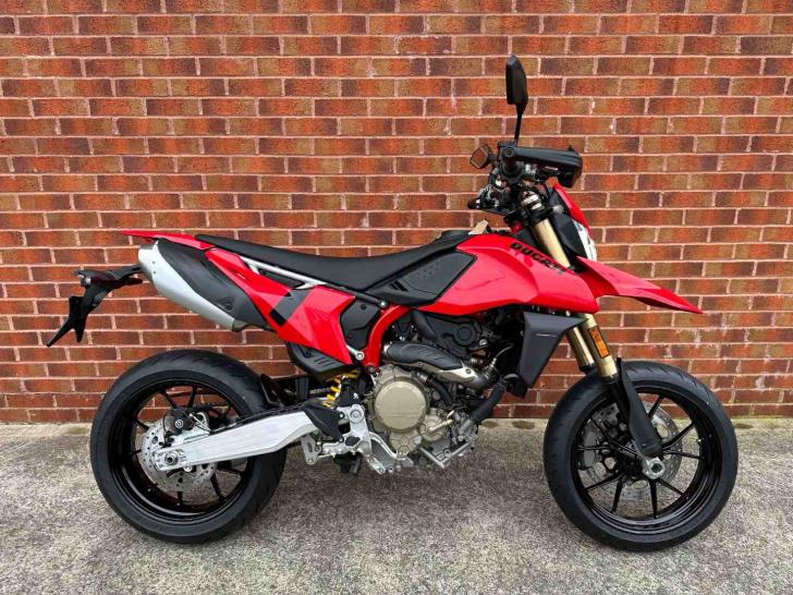 DUCATI HYPERMOTARD 698 RVE 