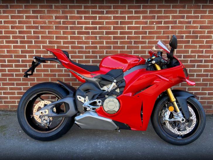 DUCATI PANIGALE V4 S