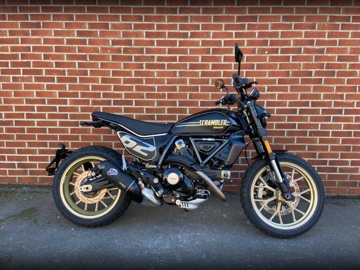DUCATI SCRAMBLER FULL THROTTLE