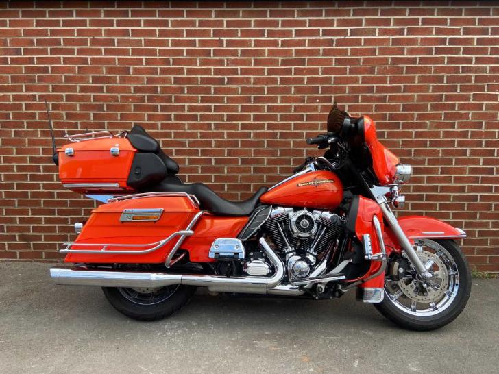 Harley-Davidson FLHTK EGLIDE UL 1690 12 