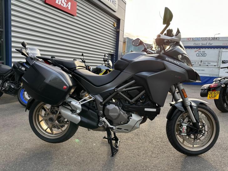 Ducati MULTISTRADA 1260 S ABS (GREY OR WHITE COLOR)