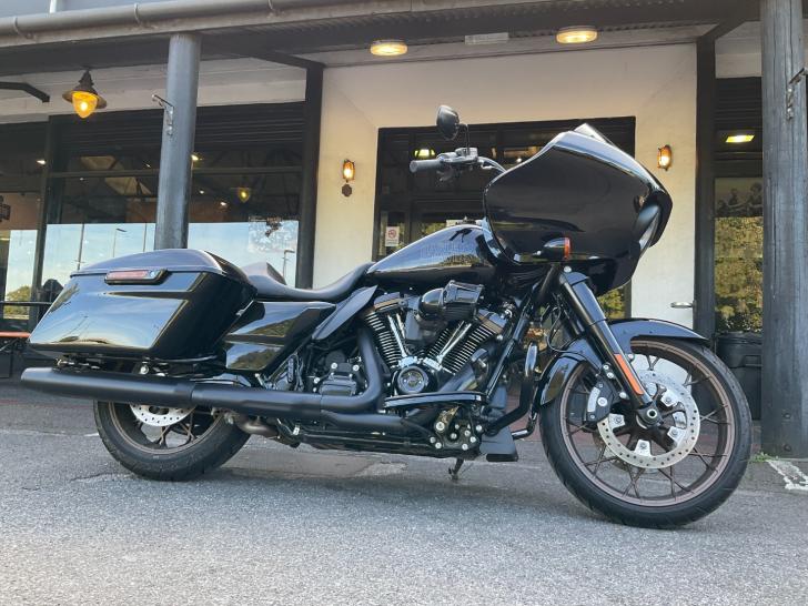 Harley-Davidson FLTRXST ROAD GLIDE ST 