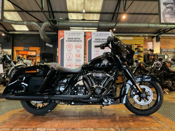 Harley-Davidson TOURING FLHXS STREET GLIDE SPECIAL