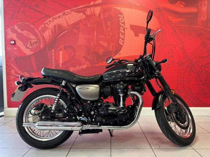 Kawasaki W800 STREET