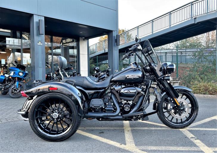 Harley-Davidson TRIKE FLRT FREEWHEELER