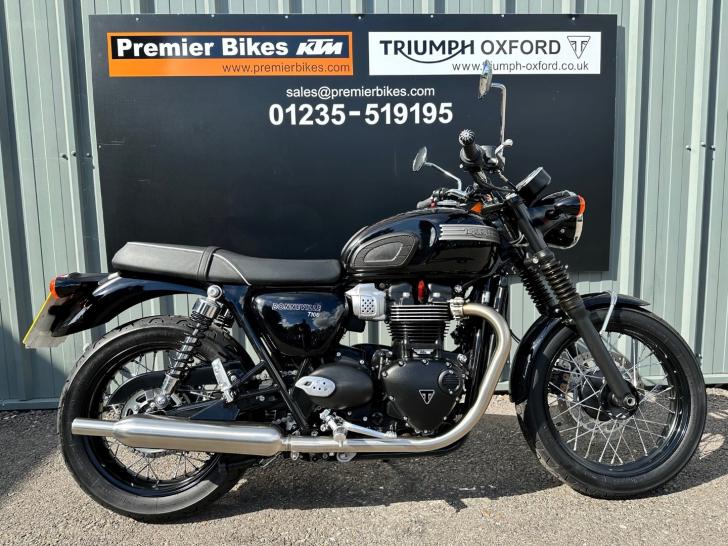 Triumph BONNEVILLE T100