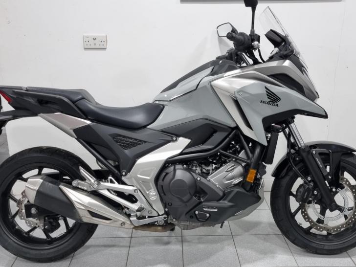 HONDA NC750X DCT