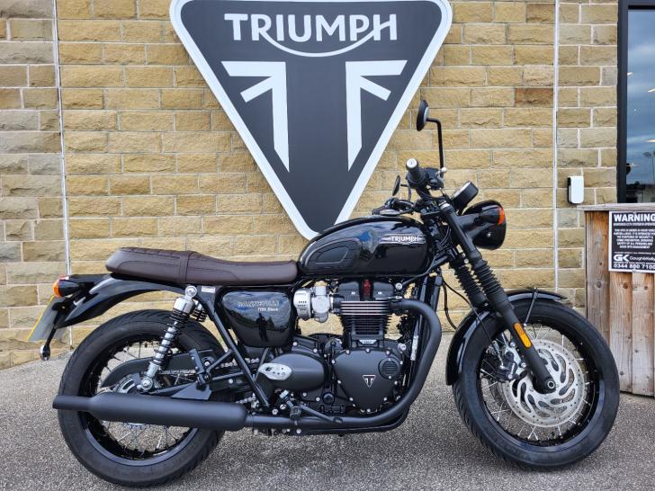 Triumph BONNEVILLE T120 BLACK