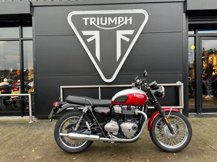 Triumph BONNEVILLE T100