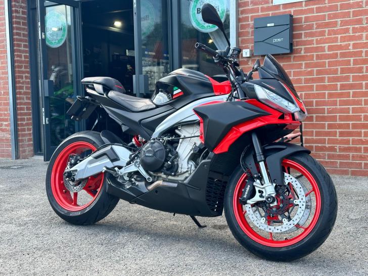 Aprilia TUONO 660