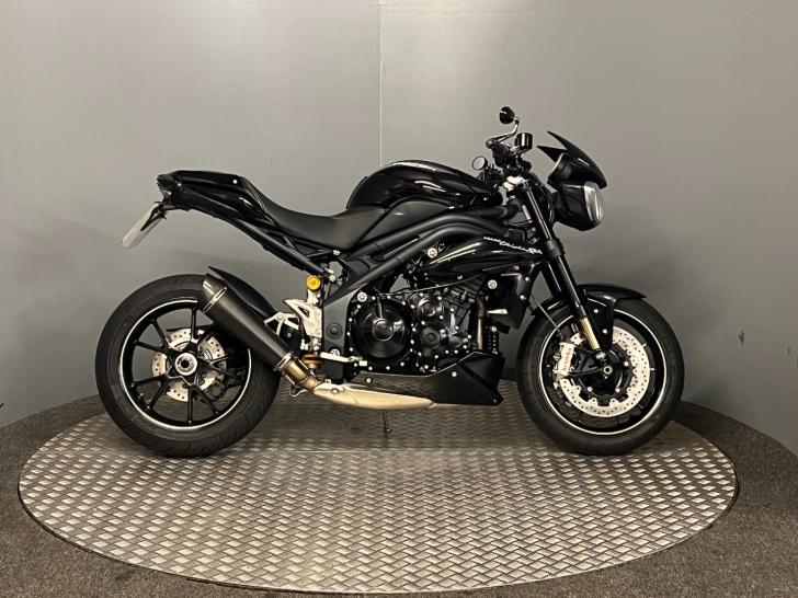 Triumph SPEED TRIPLE 1050 94R