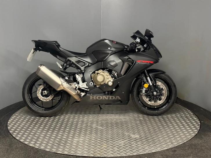 Honda CBR1000RR FIREBLADE