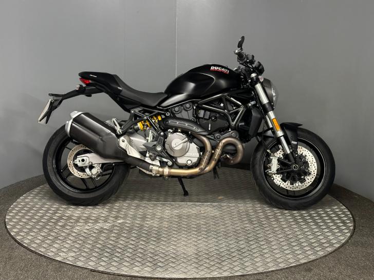 Ducati MONSTER 821 DARK