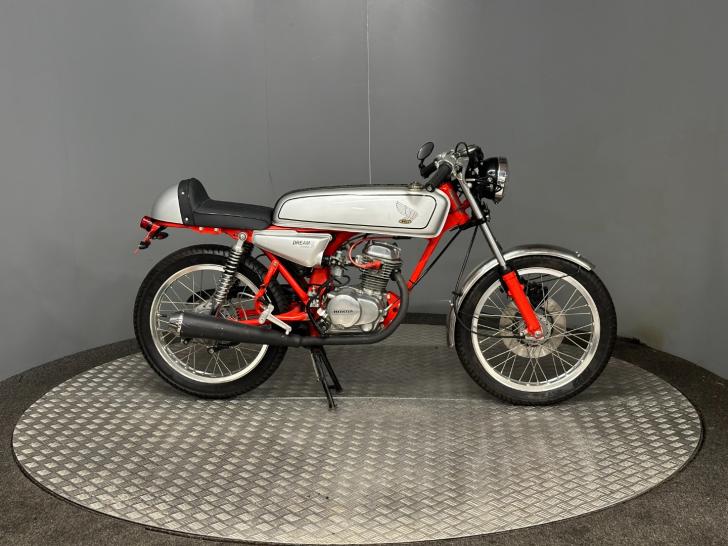 Honda DREAM 50 