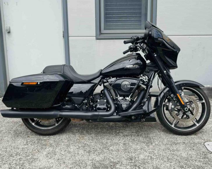 Harley-Davidson T SG SP 114 BL STREET GLIDE® SPECIAL (BLACKD) 