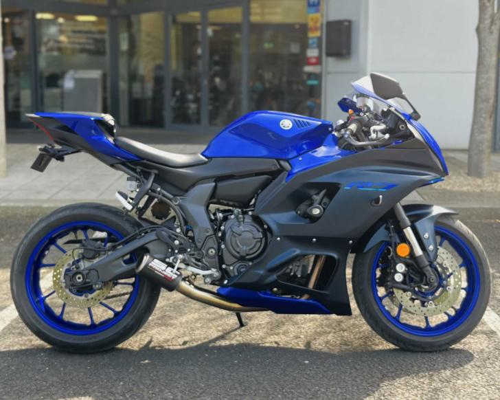 Yamaha FZ8