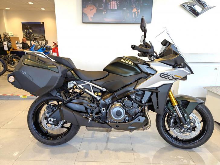 SUZUKI GSX-S1000GX+