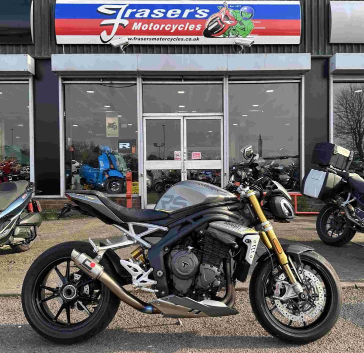 TRIUMPH SPEED TRIPLE 1050