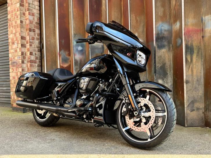 Harley-Davidson TOURING STREET GLIDE FLHX 117