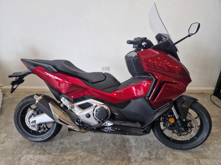 Honda FORZA 750