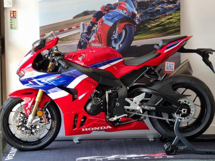 Honda CBR1000RR-R SP 