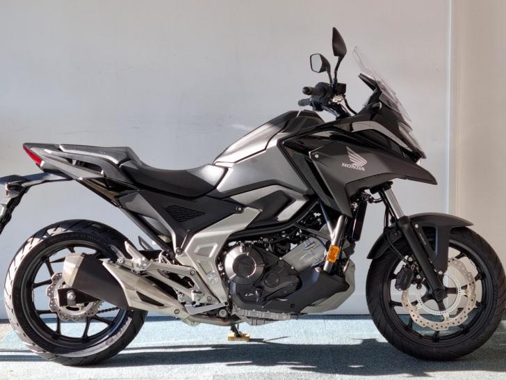 Honda NC750X MANUAL 
