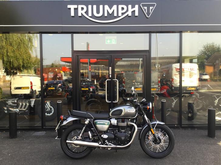 Triumph BONNEVILLE T100