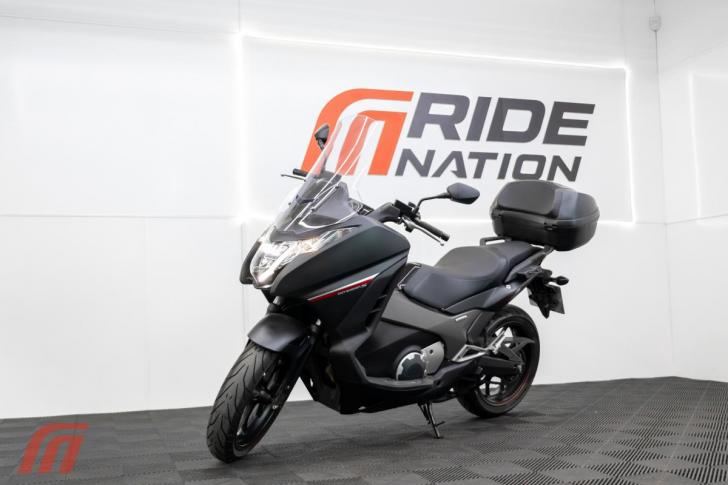 Honda INTEGRA 750 