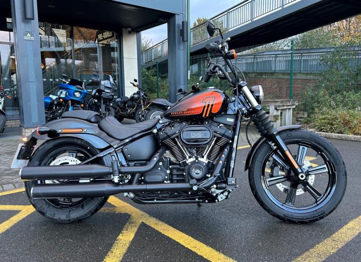 Harley-Davidson SOFTAIL FXBBS STREET BOB 114