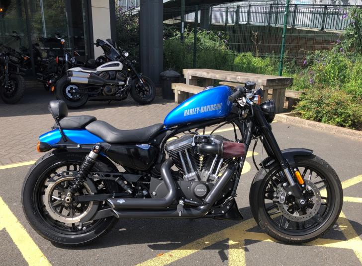 Harley-Davidson SPORTSTER XL1200CX ROADSTER