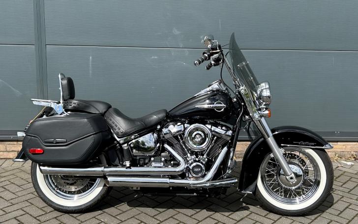 Harley-Davidson SOFTAIL FLHC HERITAGE CLASSIC