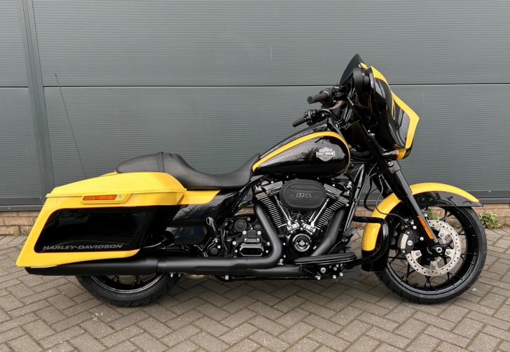 Harley-Davidson TOURING FLHXS STREET GLIDE SPECIAL