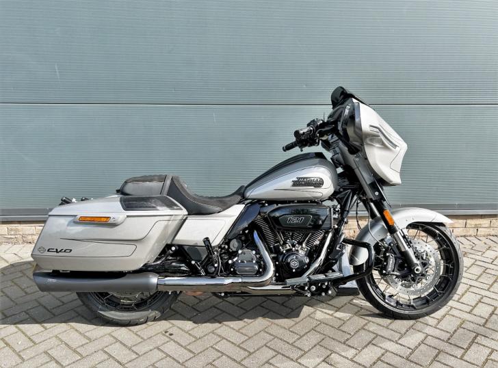 Harley-Davidson CVO FLHXSE SCREAMIN EAGLE STREET GLIDE