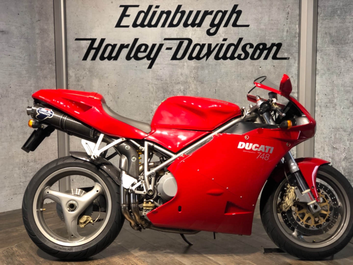 Ducati 748 s